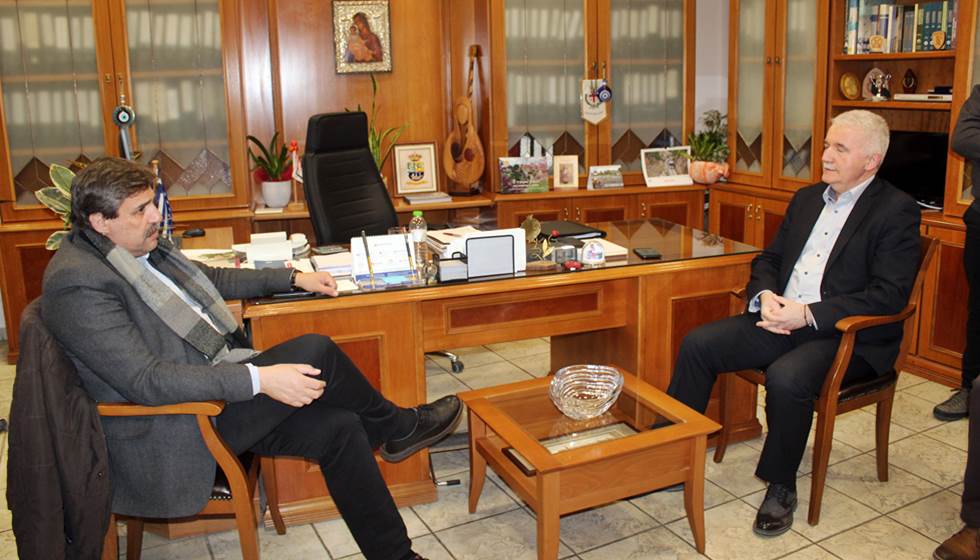 Στο Κέντρο Υγείας Καλαμπάκας και στο Δημαρχείο ο κ. Α. Ξανθός - Ικανοποίηση για τις δομές υγείας στην περιοχή μας