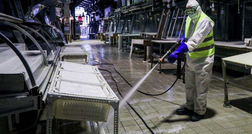 Οι τελικές ρυθμίσεις για το επίδομα των 800 ευρώ και τις αναγκαστικές άδειες 