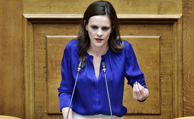 Αχτσιόγλου: Εμπαιγμός των αυτοαπασχολούμενων το νέο μέτρο της κυβέρνησης για το πρόγραμμα κατάρτισης