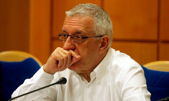 Κακλαμάνης υπέρ ΕΣΥ: «Τα νεοφιλελεύθερα παπαγαλάκια ελπίζω να μην ξαναπιάσουν την πένα τους»