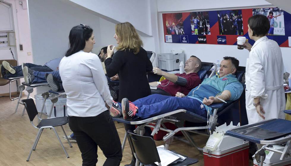 Μεγάλη ανάγκη για αίμα - Δραματική έκκληση του Καθηγητή κ. Τσιόδρα
