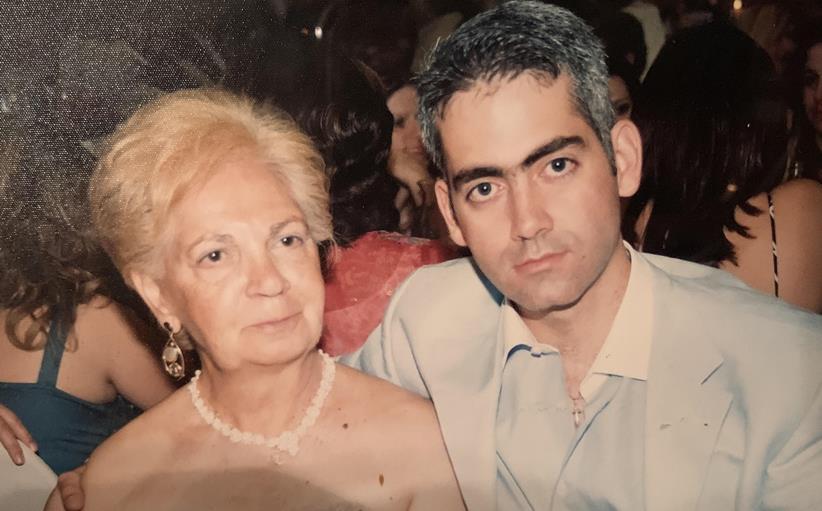 Στερνό αντίο στην κόρη του Ήρωα, από τον Χρίστο Λιάπη