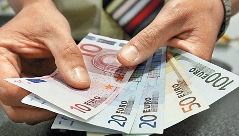 Από την 1η Απριλίου ξεκινούν οι αιτήσεις -  Σταδιακά η πληρωμή των 800 ευρώ στους εργαζομένους -