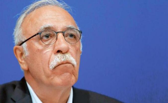 Σφοδρά πυρά Βίτσα σε Μηταράκη: «Με ποιο δικαίωμα δηλώνεις ότι θα κόψεις και θα ράψεις;»
