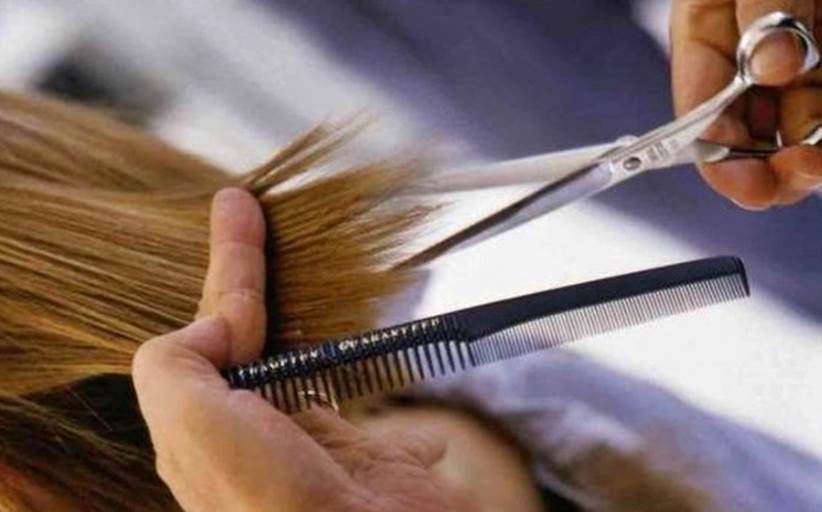 Ανοίγουν κουρεία και κομμωτήρια από τη Δευτέρα 4 Μαϊου