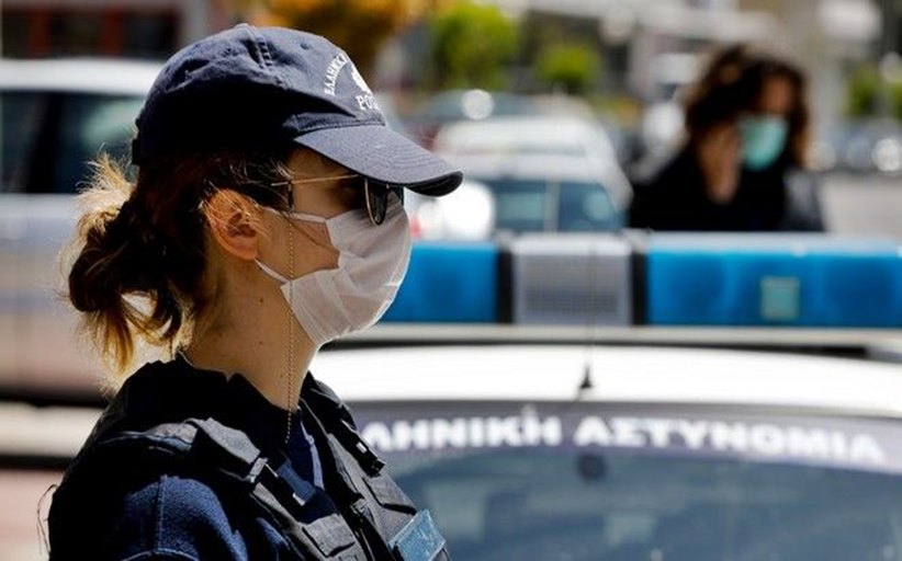 Η υποχρεωτική χρήση μάσκας και ο έλεγχος για την τήρηση του μέτρου
