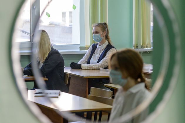 Κορονοϊός: Υπερδιπλάσιοι οι νέοι θάνατοι από τα κρούσματα στη Γαλλία - Διψήφιος αριθμός νέων ασθενών στην Ισπανία