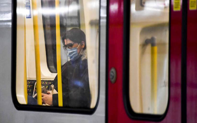 Βρετανία: Υπάλληλος σιδηρόδρομου πέθανε από κορωνοϊό - Την είχε φτύσει επιβάτης