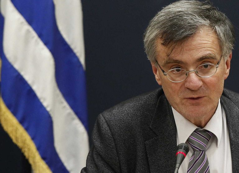 Τσιόδρας: Οι υψηλές θερμοκρασίες δεν μας προστατεύουν από τον κορονοϊό