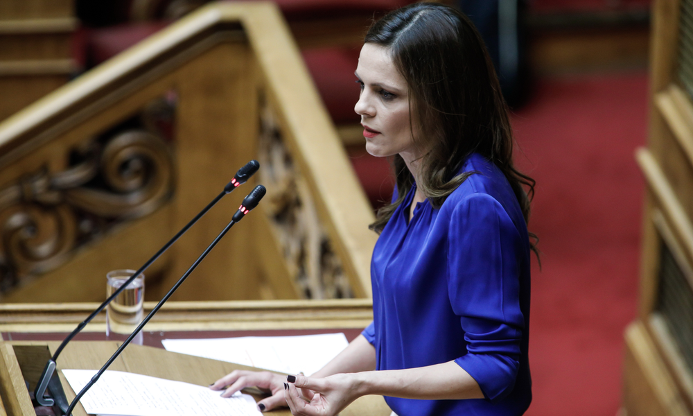 Αχτσιόγλου: Έκρηξη ελλειμμάτων και απλήρωτων συντάξεων στα ασφαλιστικά ταμεία