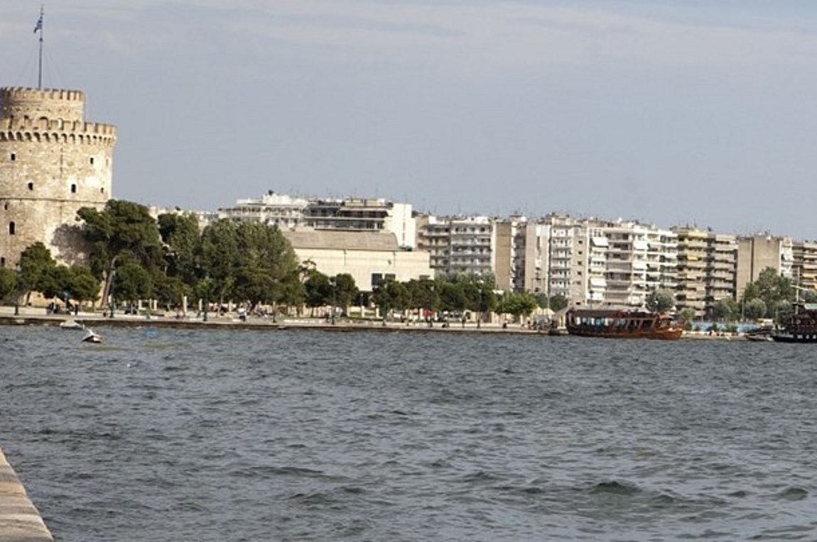 Θεσσαλονίκη: 66χρονος έπεσε στον Θερμαϊκό