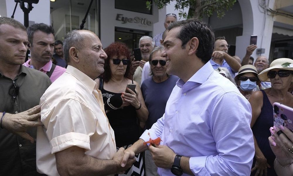 Τσίπρας: Ξεπουπουλιάζουν το «μαξιλάρι» που αφήσαμε