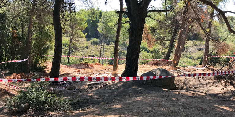 Βαρυμπόμπη: Θρίλερ με τους τρεις νεκρούς σε φρεάτιο