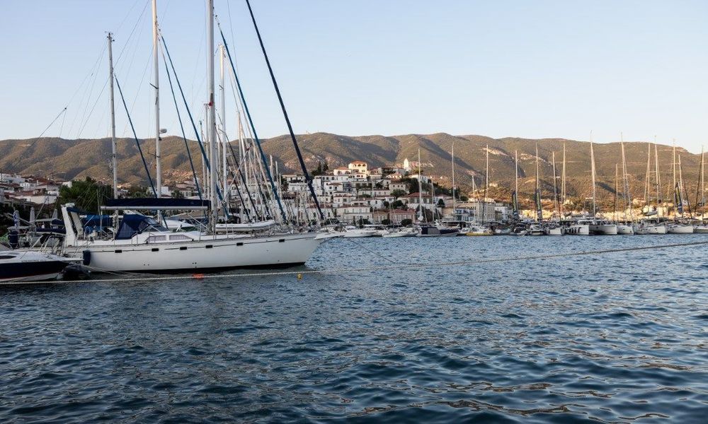 Περιοριστικά μέτρα στον Πόρο λόγω έξαρσης κρουσμάτων κορονοϊού