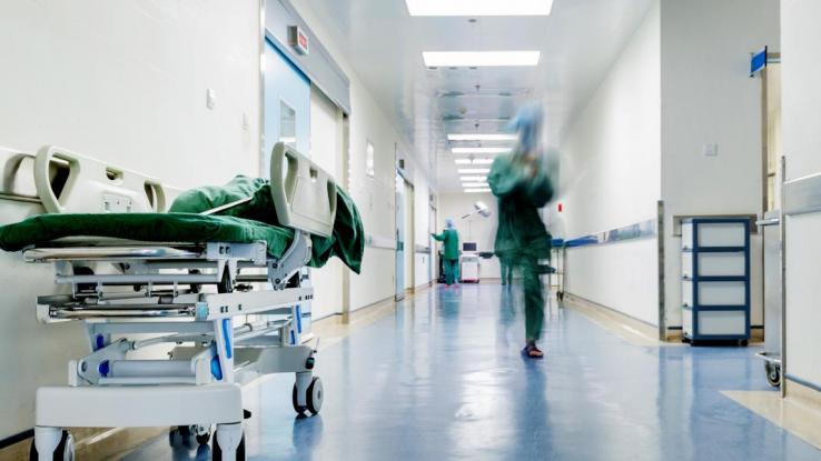 ΕΟΔΥ: Στα 75 τα κρούσματα και δυο οι νέοι θάνατοι