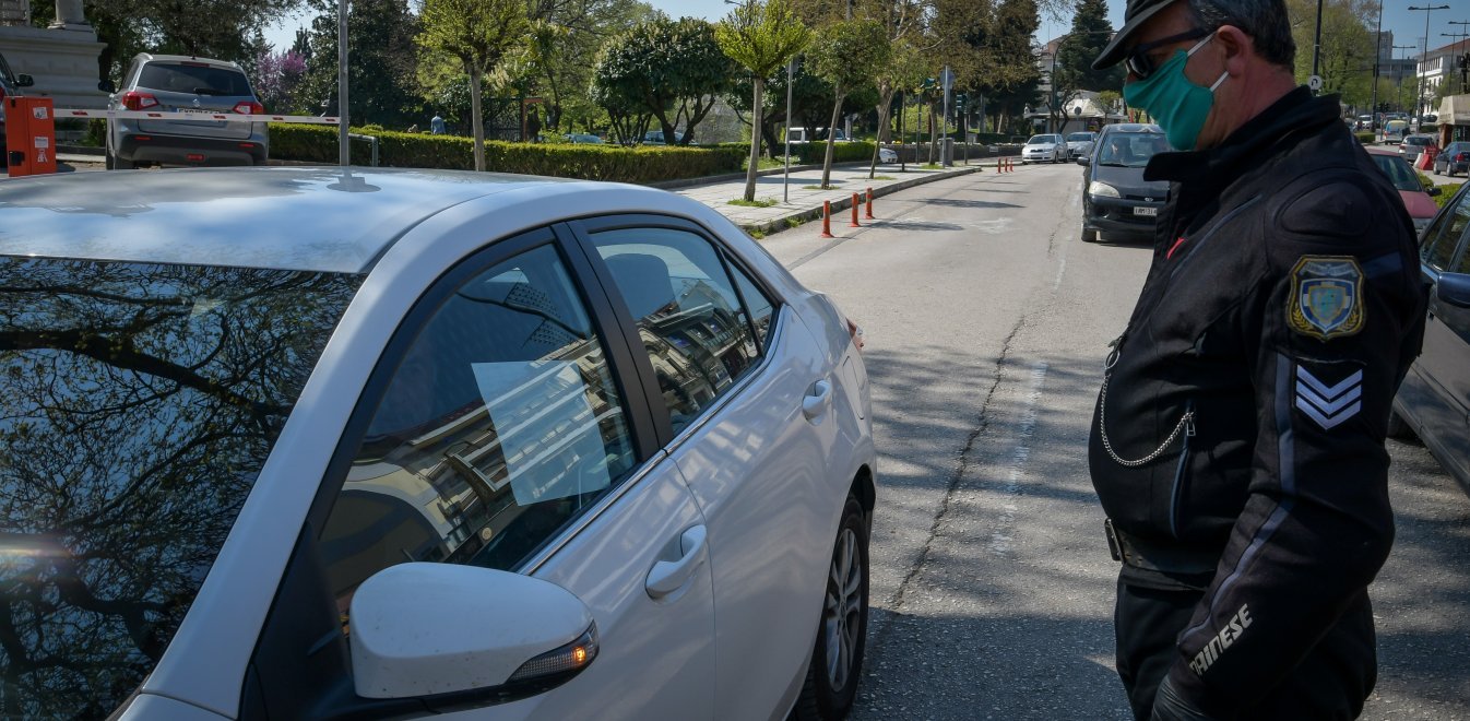 Σύψας για κορονοϊό: «Ενα βήμα πριν το οριζόντιο lockdown - Ξεφεύγει η κατάσταση»
