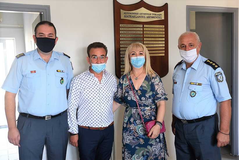 Μία λιμουζίνα για το Αστυνομικό Τμήμα Φαρκαδόνας