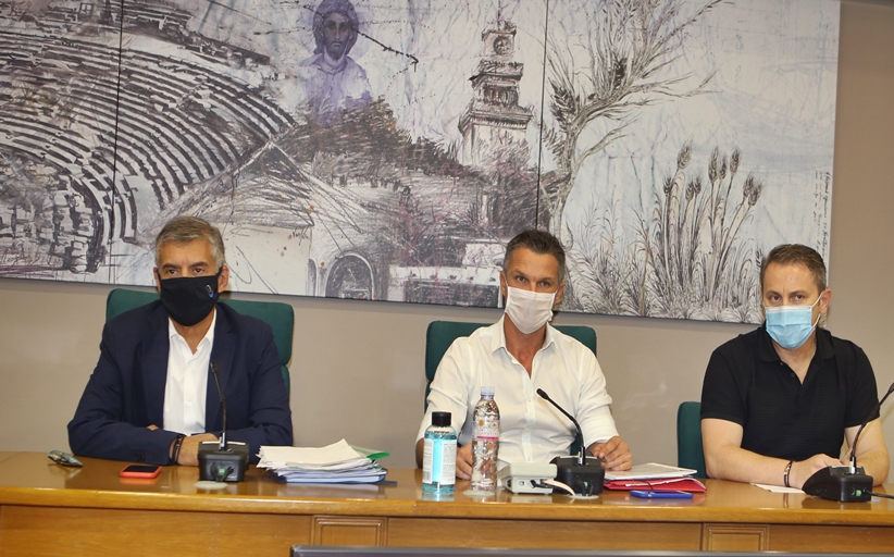 Σημεία τοποθέτησης του Περιφερειάρχη Θεσσαλίας Κώστα Αγοραστού   στο Περιφερειακό Συμβούλιο