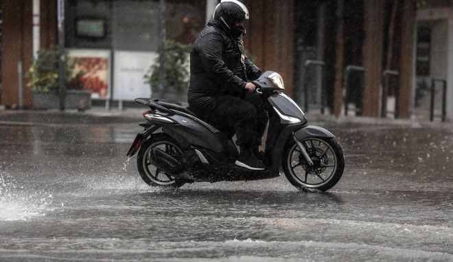 Αν έχεις δίπλωμα για αυτοκίνητο, θα μπορείς να οδηγείς και μοτοσικλέτα μέχρι 125 κ.εκ.