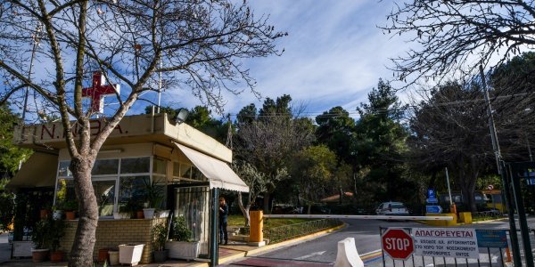 Συναγερμός στην ΕΛ.ΑΣ. για ασθενείς με κορονοϊό που το έσκασαν από το «Σωτηρία»