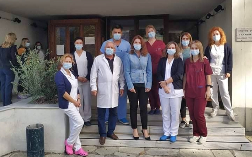 Ανάγκες και ελλείψεις, μετέφεραν ιατροί και νοσηλευτές του Κέντρου Υγείας Καλαμπάκας στη Βουλευτή Κ. Παπακώστα