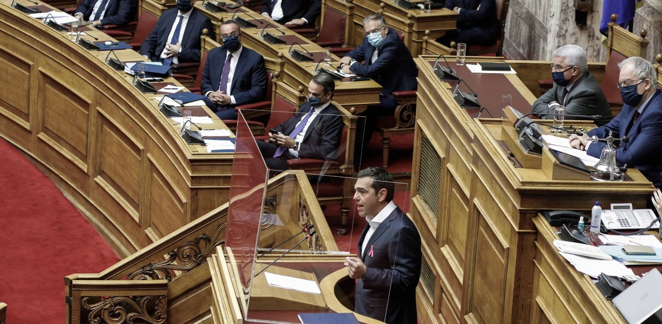 Τσίπρας: Πρωτοφανής αβεβαιότητα και ανασφάλεια για τις Ελληνίδες και τους Έλληνες