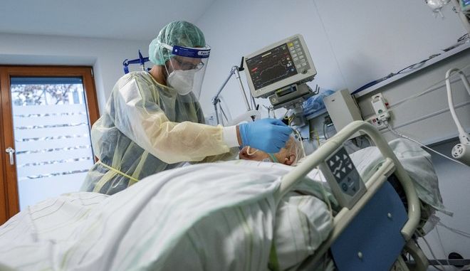 Μόλις 15% των ΜΕΘ για covid, διαθέσιμο...
