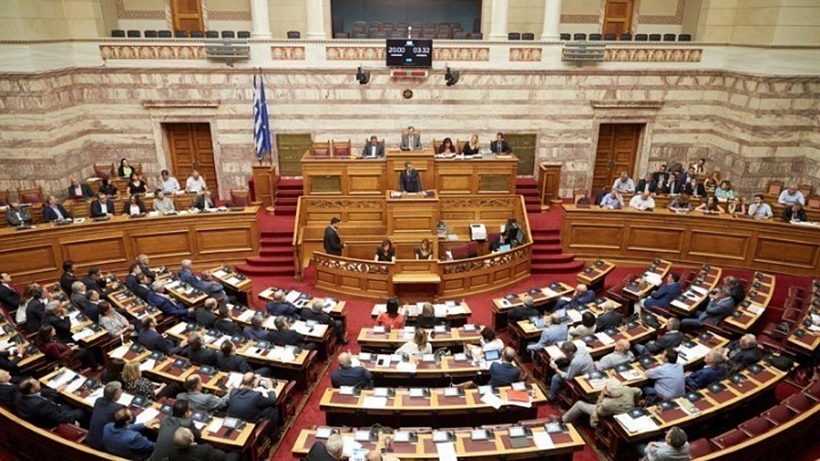 Έχασε τη μάχη με τον κορωνοϊό ο γιατρός της Βουλής Γιάννης Μητρόπουλος