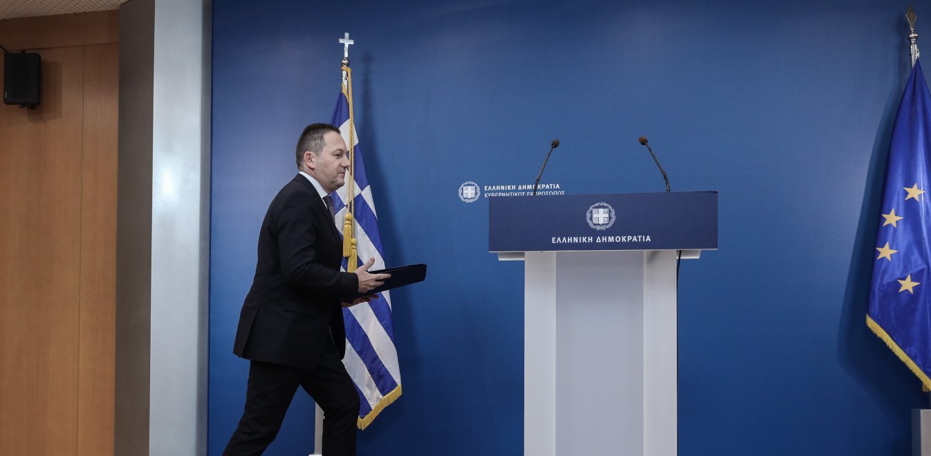 Πέτσας: Δεν θα χαλαρώσουν τα μέτρα την Πρωτοχρονιά