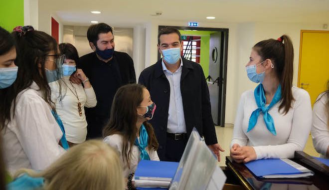 Κάλαντα και το... bella ciao των παιδιών της Κιβωτού του Κόσμου στον Αλέξη Τσίπρα