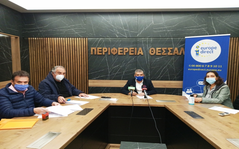 8 χλμ στον Ενιπέα ποταμό καθαρίζει η Περιφέρεια Θεσσαλίας στο τμήμα από το Βλοχό μέχρι το Κεραμίδι