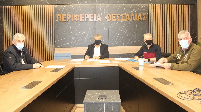 Περιφέρεια Θεσσαλίας: Σε πλήρη ετοιμότητα για τον χειμώνα με 189 μηχανήματα και 13.000 τόνους αλάτι