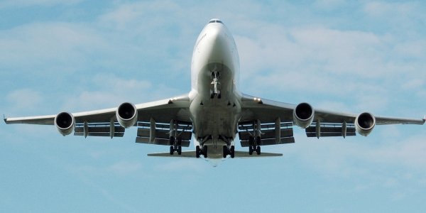 Ινδονησία: Αεροπλάνο χάθηκε από τα ραντάρ λίγο μετά την απογείωση από Τζακάρτα