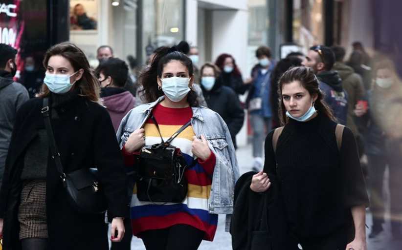 Ανοίγουν τα καταστήματα σε όλη τη χώρα