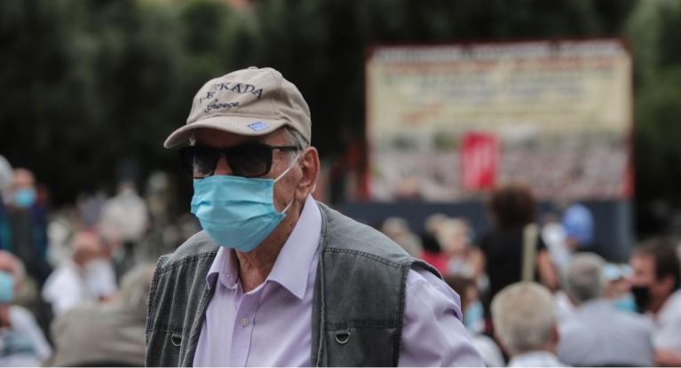 Συντάξεις: Τα κριτήρια για να λάβουν οι συνταξιούχοι τα 384 ευρώ