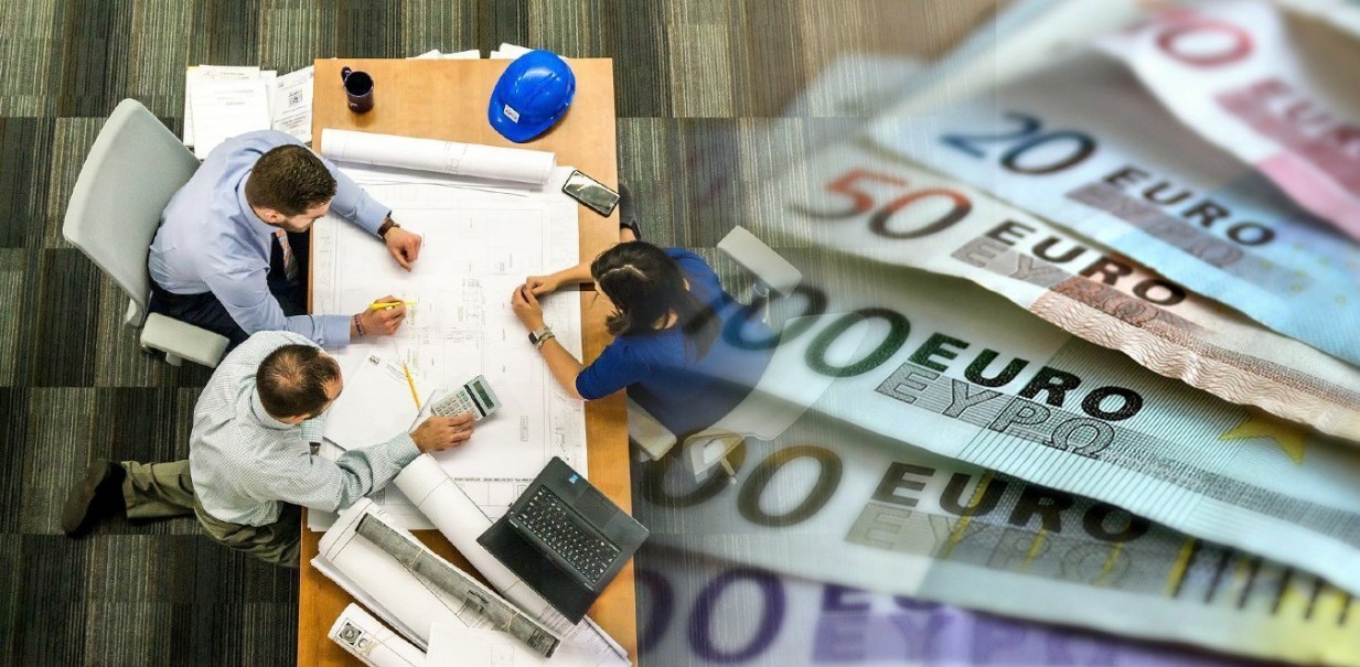 Επίδομα 534 ευρώ: Τα δεδομένα για αναστολές Φεβρουαρίου και την προαναγγελία τους