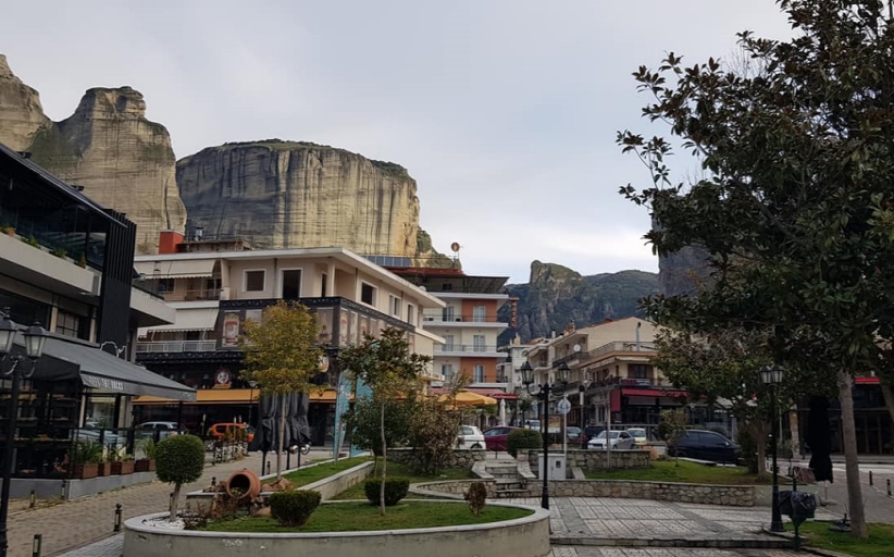 Έντονες και δυσάρεστες οι οσμές λυμάτων και πάλι στην περιοχή της πλατείας Δημουλά