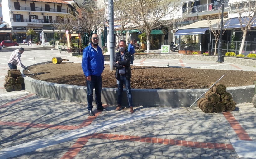 Δενροφύτευση και καλλωπισμός της πλατείας Ρήγα Φεραίου