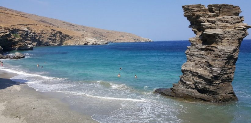 Θεοχάρης: Ανοίγει στις 14 Μαΐου ο Τουρισμός