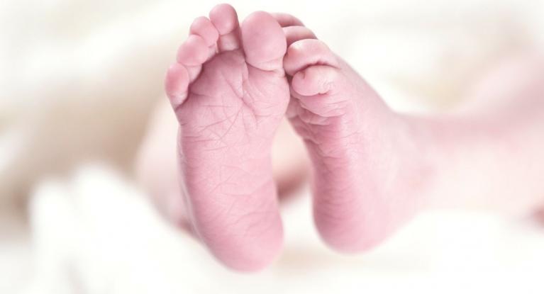 Πέθανε βρέφος 37 ημερών που νοσηλευόταν διασωληνωμένο με κορωνοϊό στο Παίδων
