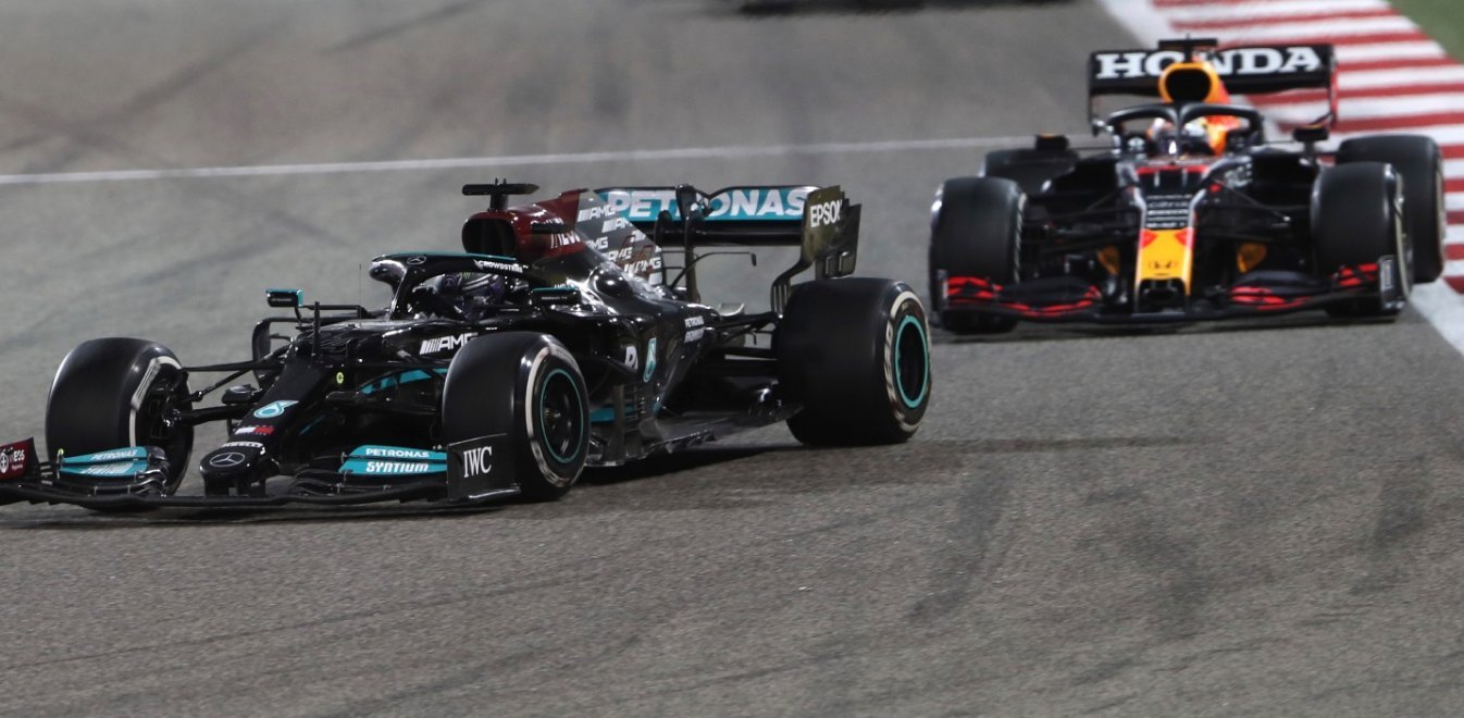 Formula 1: Σπουδαίος Χάμιλτον κέρδισε στο Μπαχρέιν μετά από επική μάχη με Φερστάπεν
