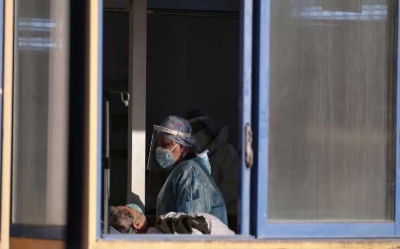 Κορονοϊός: 2.353 κρούσματα, 422 διασωληνωμένοι, 23 θάνατοι