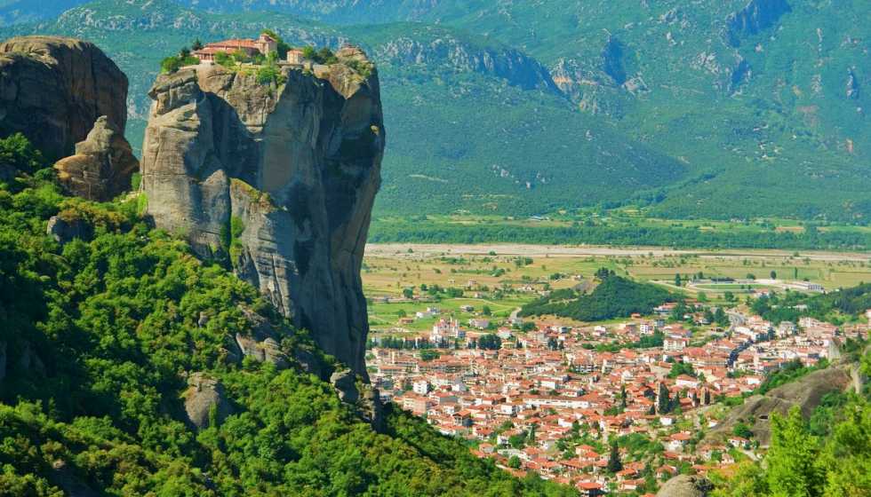 Δήμος Μετεώρων: Εφιστά την αποφυγή διέλευσης μονοπατιών στα ριζά των Μετεώρων