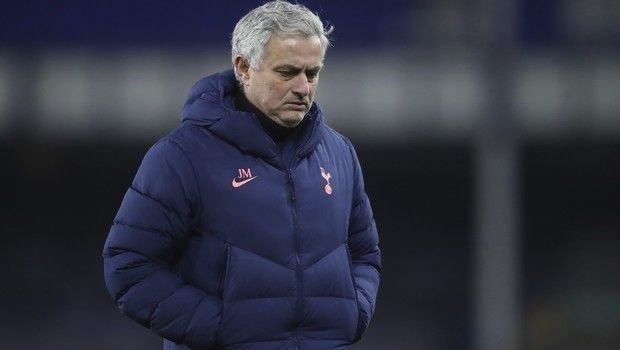 Tότεναμ: Σε κίνδυνο η θέση του Μουρίνιο