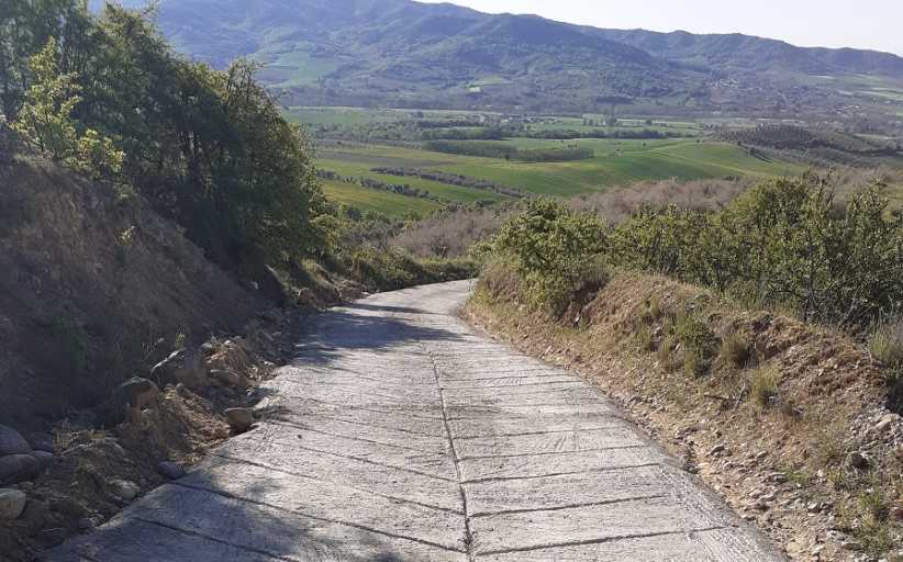 ΔΗΜΟΣ ΜΕΤΕΩΡΩΝ: Τσιμεντόστρωση αγροτικού δρόμου στην Κοινότητα Αύρας