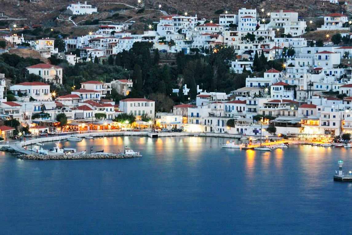 Der Spiegel: Οι 7 κορυφαίοι νησιωτικοί προορισμοί στην Ελλάδα με πρώτη την Άνδρο