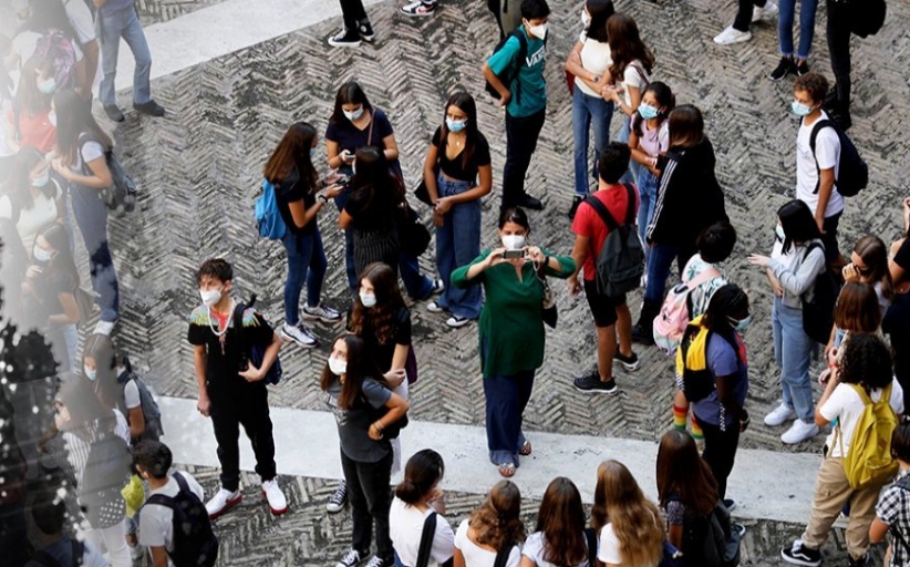 Σχολεία: «Χαράτσι» 10 ευρώ στους γονείς εάν κάνουν λάθος self test στα παιδιά