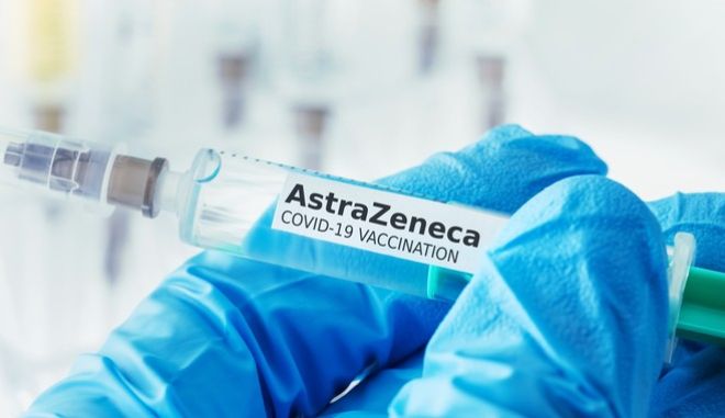 EMA: To εμβόλιο της AstraZeneca συνδέεται με τις θρομβώσεις, αλλά δεν ξέρουμε γιατί