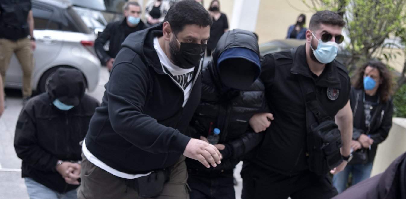 Κατηγορείται για εγκληματική οργάνωση τηλεπαρουσιαστής