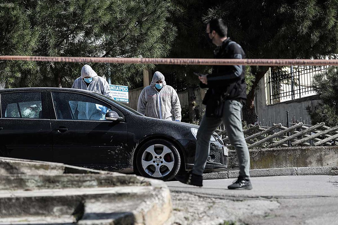 Στις οθόνες των αστυνομικών οι δύο εκτελεστές του Γιώργου Καραϊβάζ